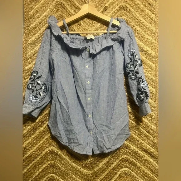Loft Women's Cold Shoulder Blouse, Floral Embroidery on Sleeves, Size XS - Picture 1 of 10
